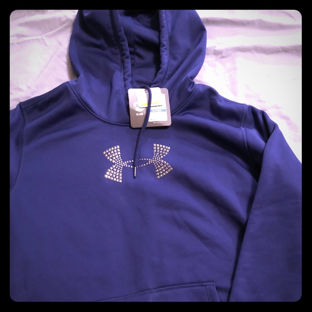 Under Armor sweatshirt